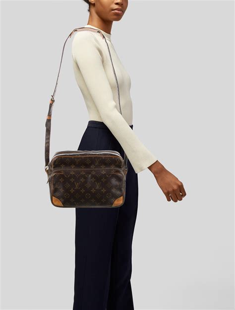 louis vuitton nil monogram canvas|louis vuitton totes monogram.